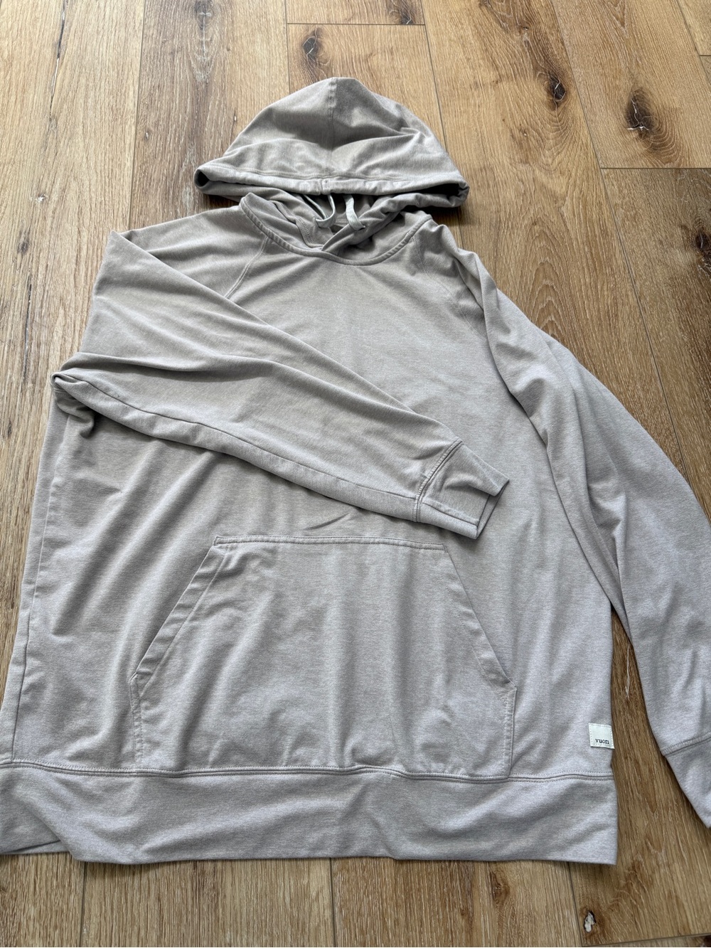 Vuori Women's Halo Hoodie - Light Taupe